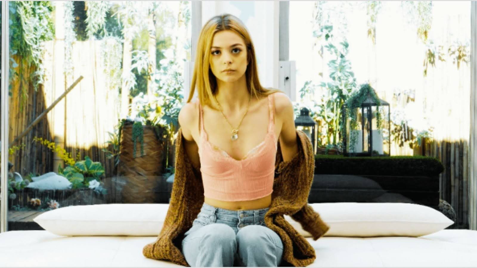 Molly Little Height, Age, Bio, and Career Facts